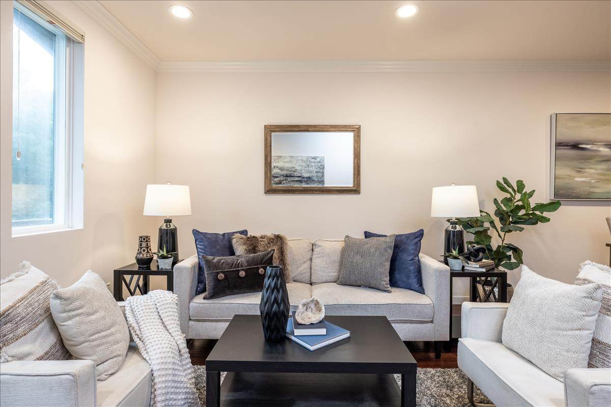 106 Emerald Cove Ter - Photo 1