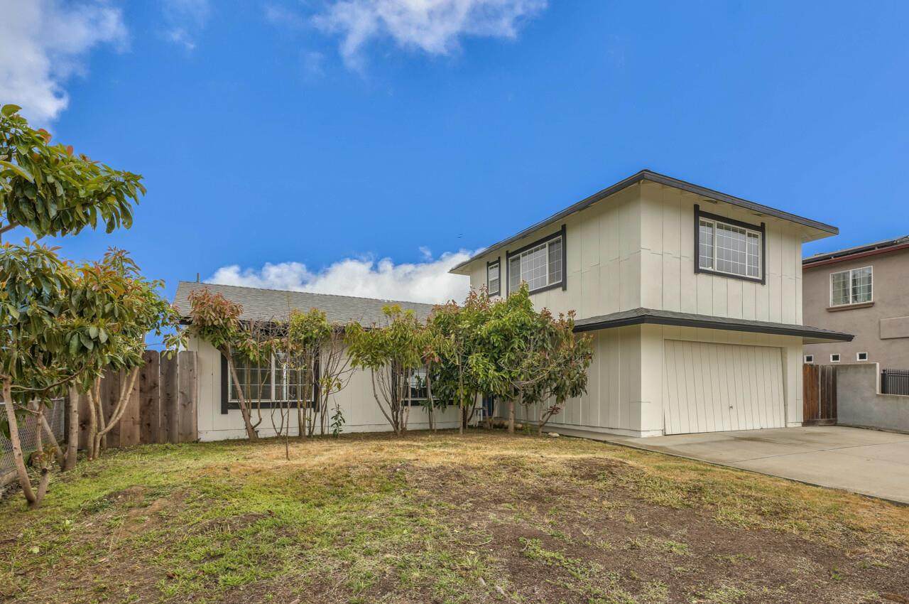 18487 Kennedy St - Photo 1