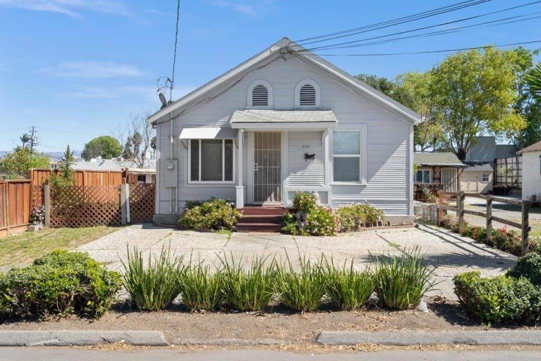 286 Grand Ave - Photo 1