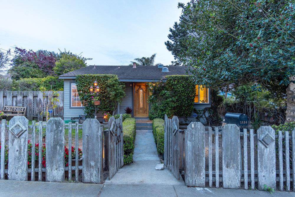 1134 Harcourt Ave - Photo 1