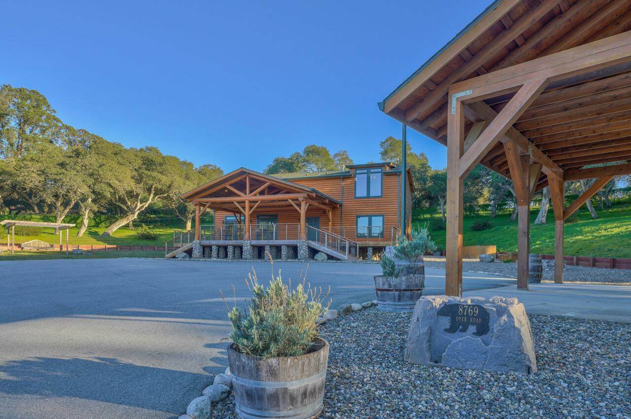 8769 Dyer Rd - Photo 1