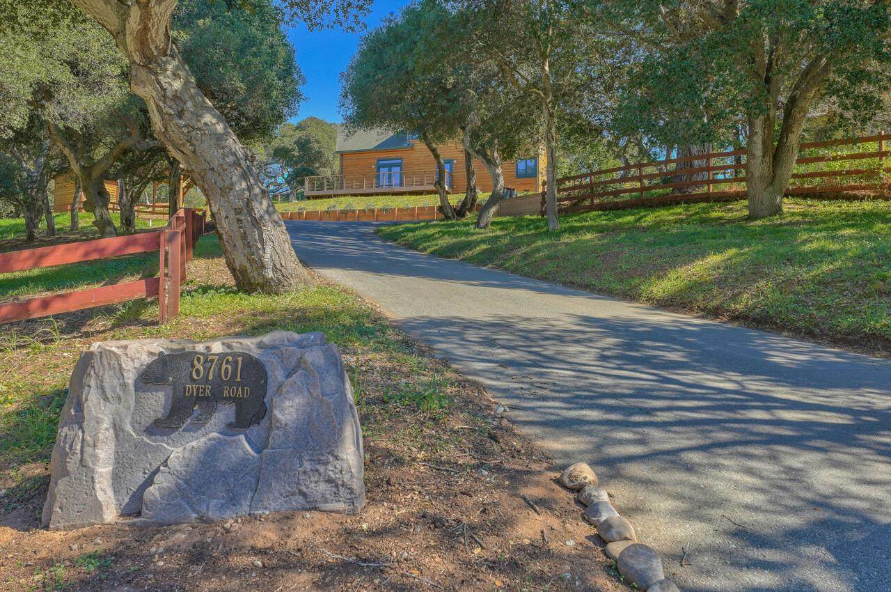 8761 Dyer Rd - Photo 1