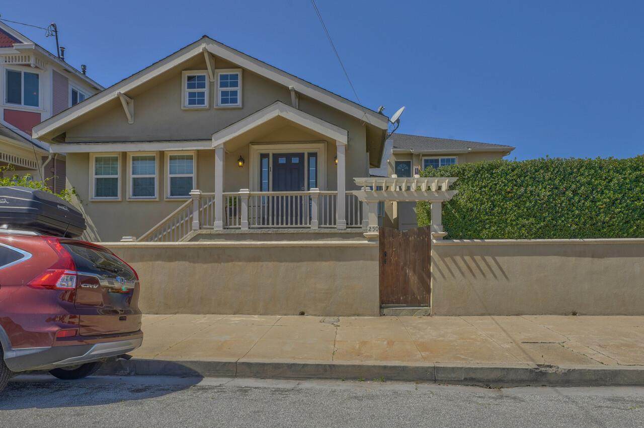 250 Monroe St - Photo 1