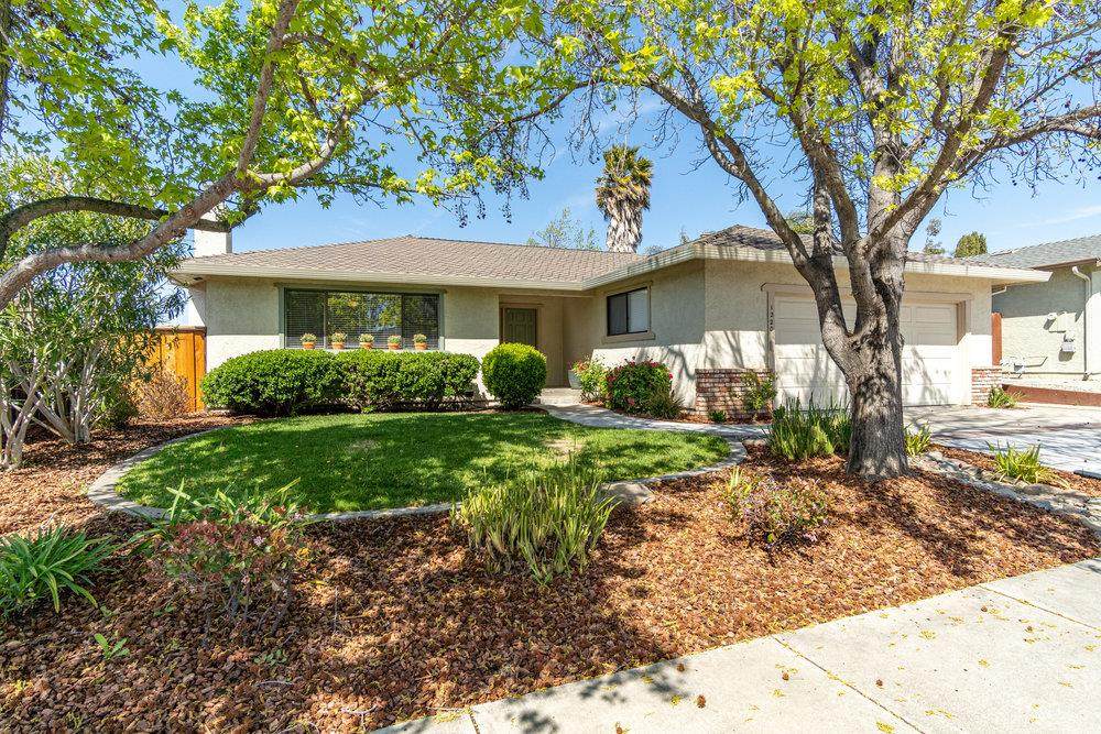 1220 Heather Glen Cir - Photo 1
