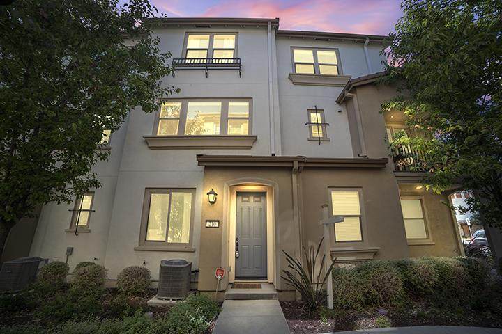 210 Siderno Ct - Photo 1