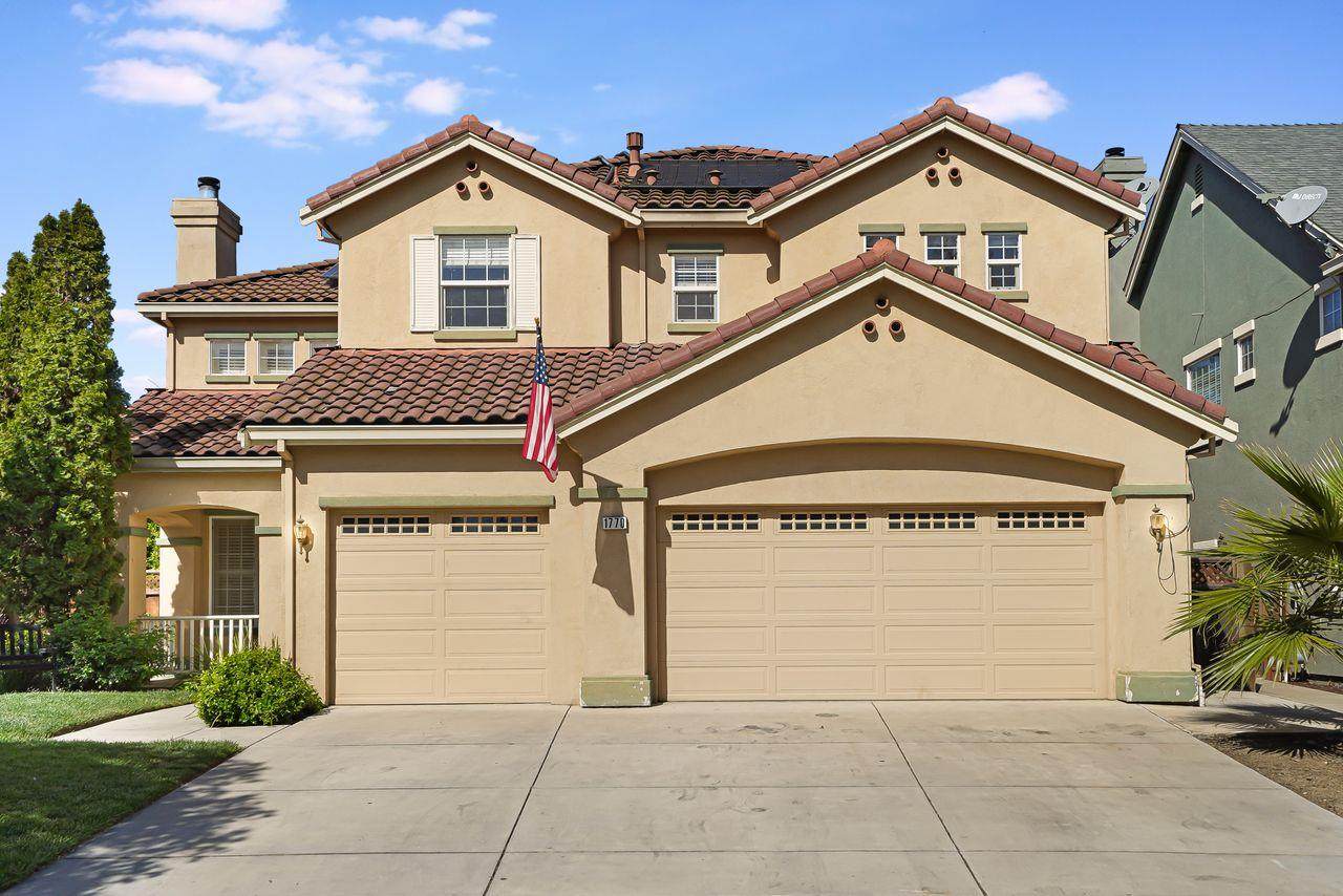 1770 Morning Glory Dr - Photo 1