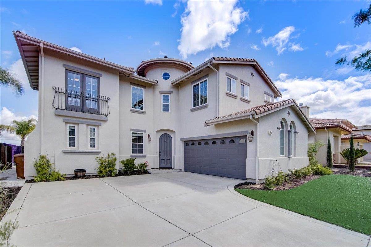 850 Monterey Ct - Photo 1