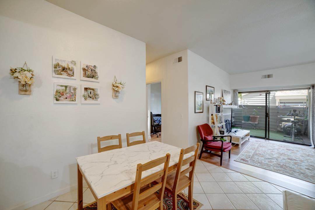 3648 Birchwood Ter 113 - Photo 1