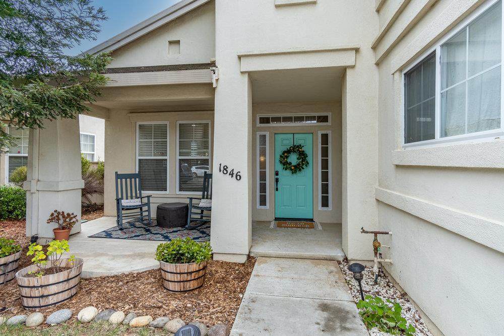 1846 Lancashire Dr - Photo 1