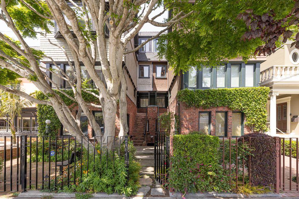 2462 Broadway St - Photo 1