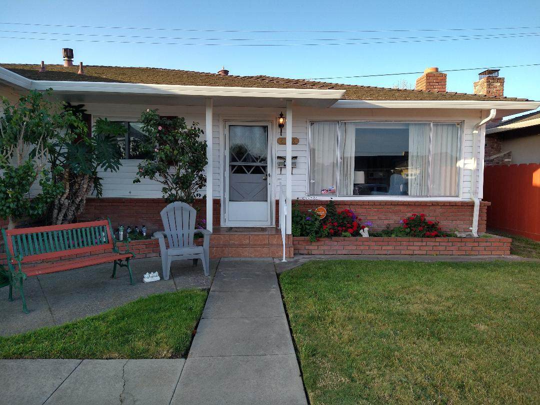 418 La Mesa Dr - Photo 1