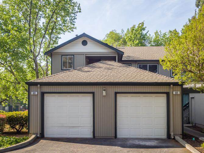 605 Chadwick Ln - Photo 1