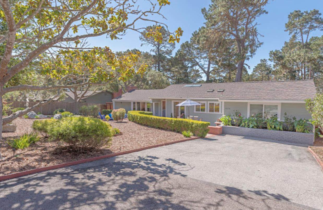 4174 Crest Rd - Photo 1