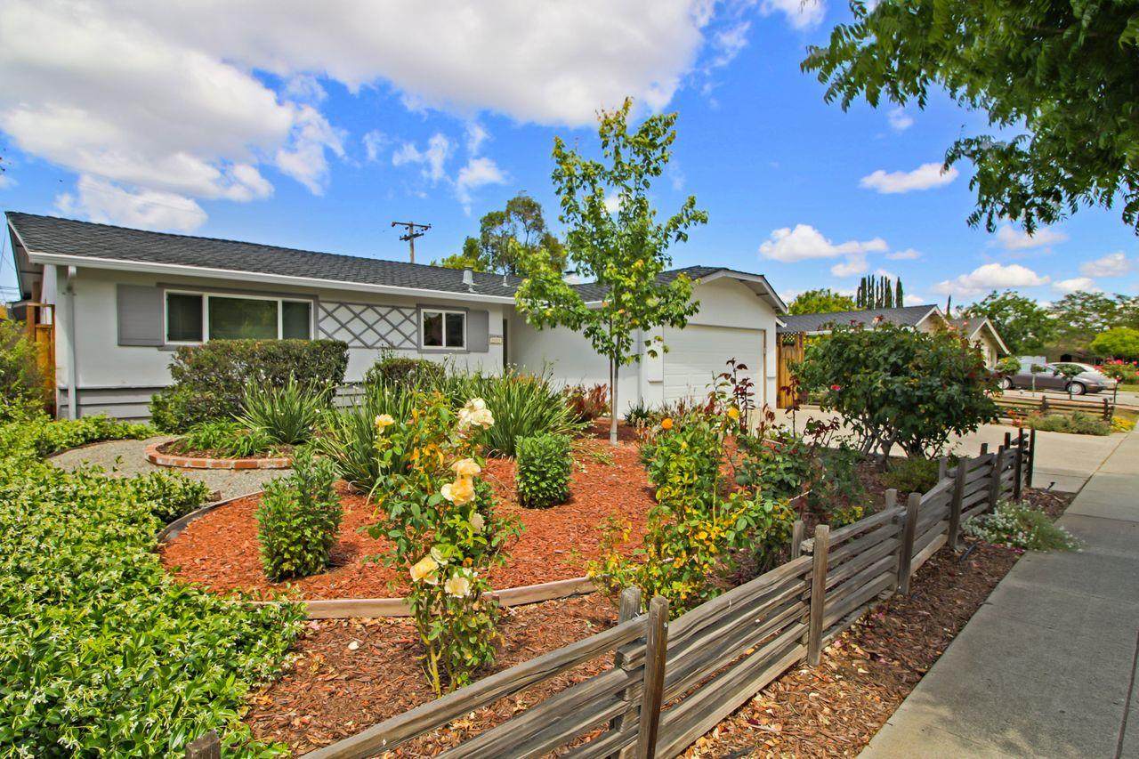 1681 Canna Ln - Photo 1