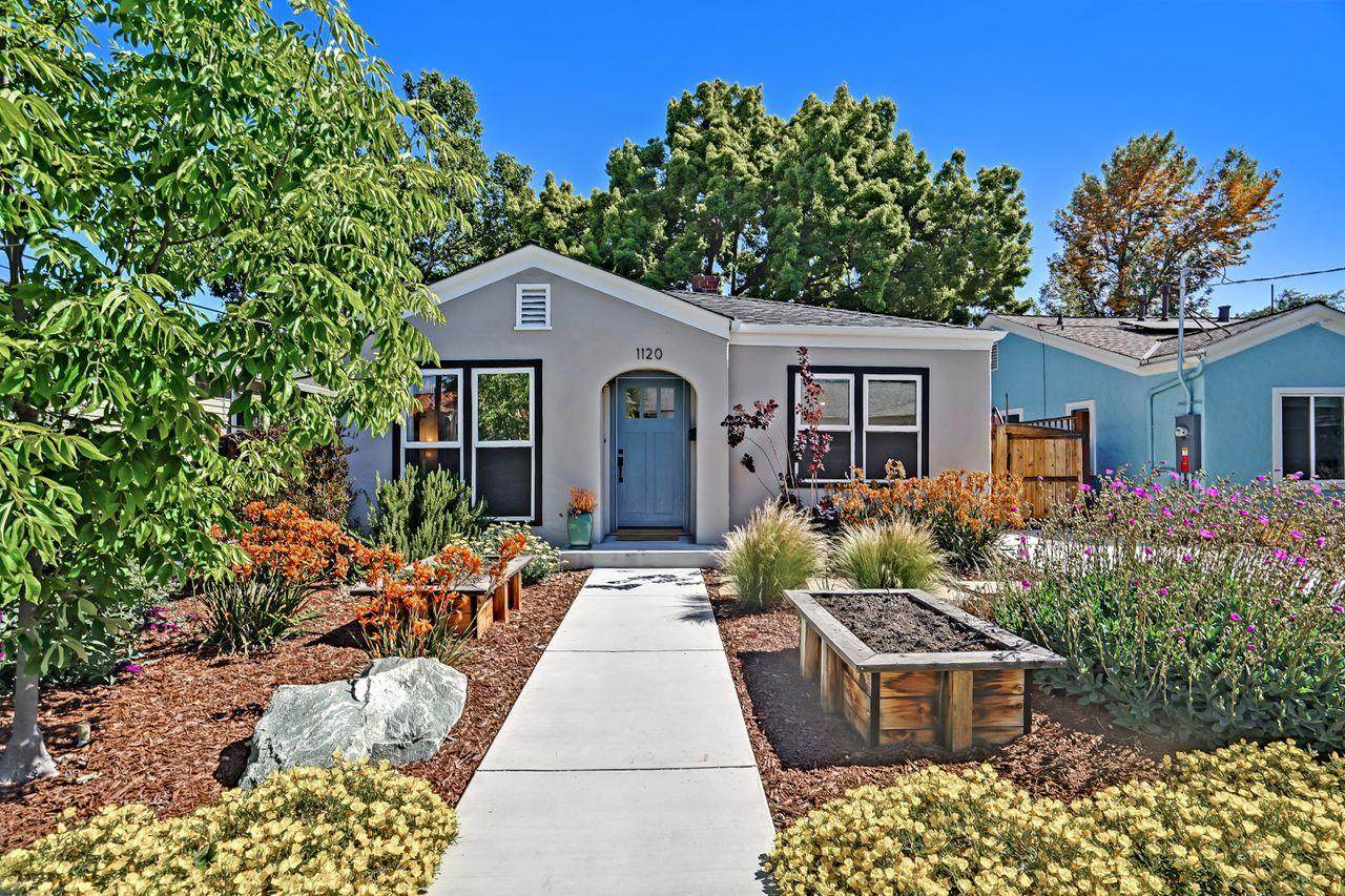 1120 Delno Ave - Photo 1
