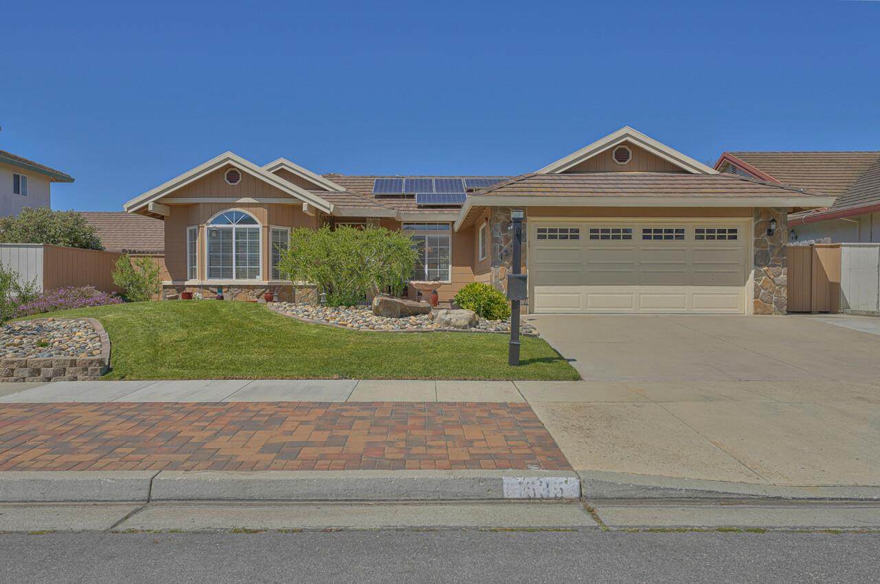 1535 Cambridge Ct - Photo 1
