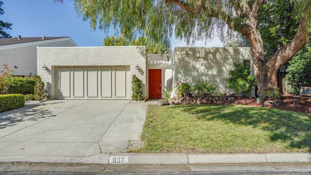 837 Runningwood Cir - Photo 1