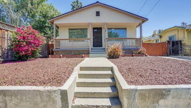 486 14th St - Photo 1
