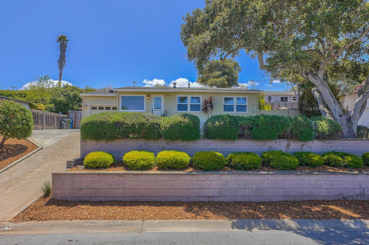 971 Paloma Rd - Photo 1