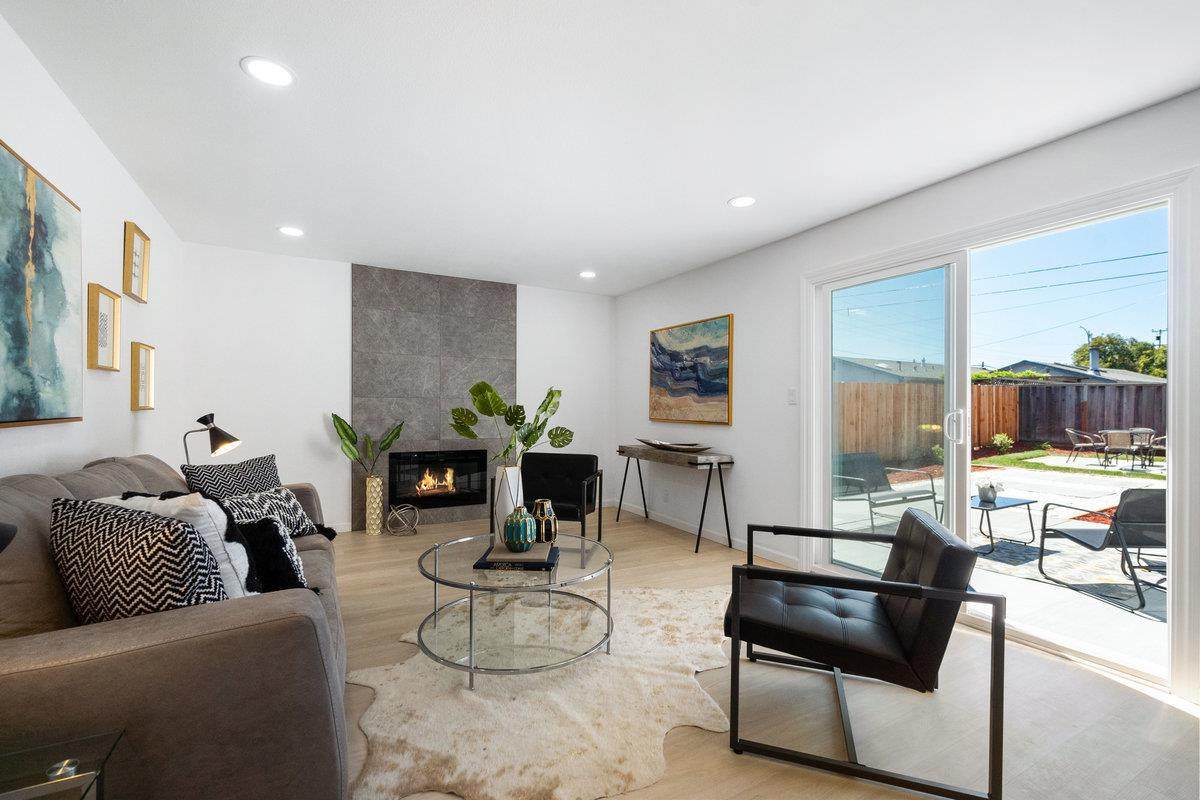 4773 Serra Ave - Photo 1
