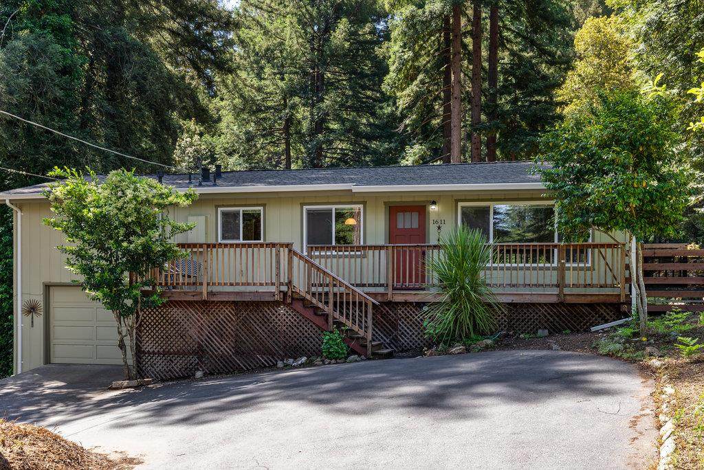 1611 Mclellan Rd - Photo 1