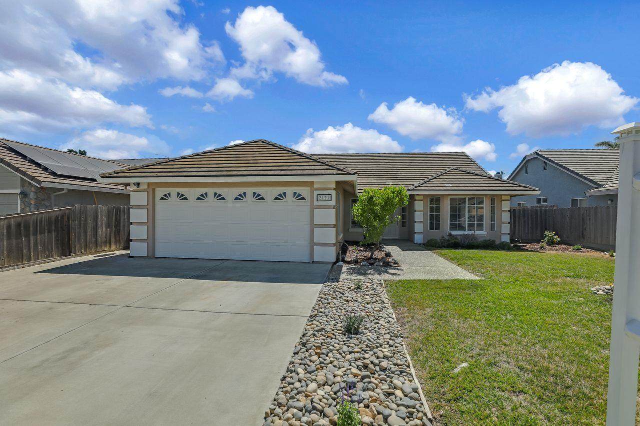 2121 Highland Dr - Photo 1