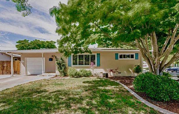 1051 Morningside Dr - Photo 1