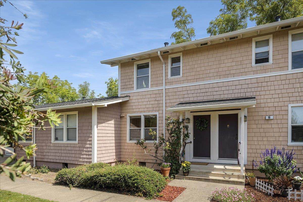 12 Martin Dr - Photo 1