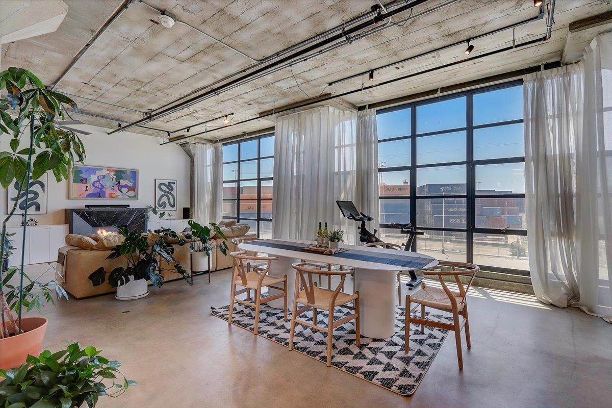 737 2nd St 308 - Photo 1