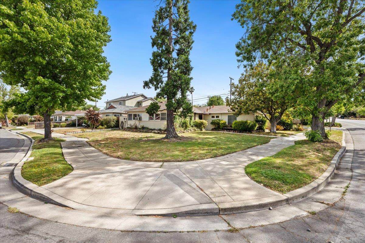 2787 Massachusetts Ave - Photo 1