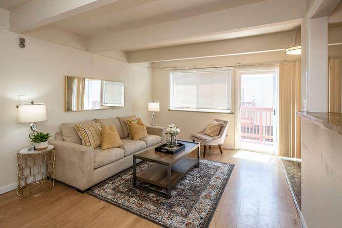 586 Sylvan St 8 - Photo 1