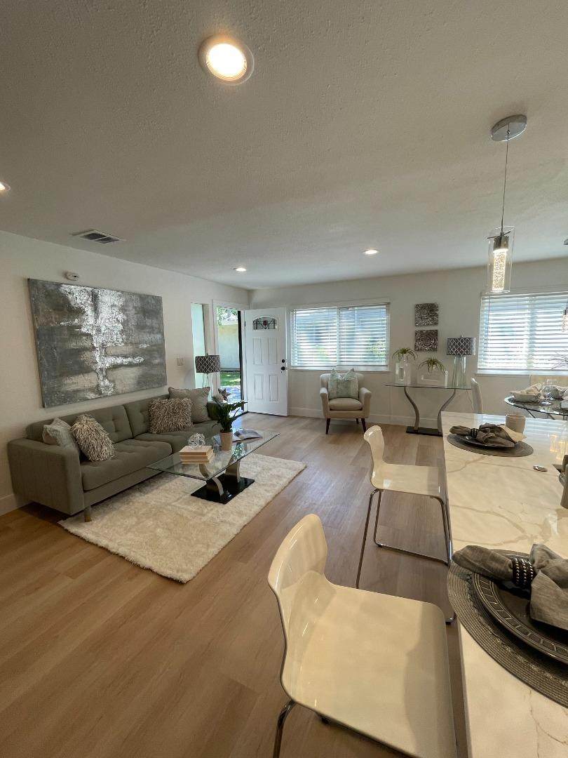 205 Coy Dr 3 - Photo 1