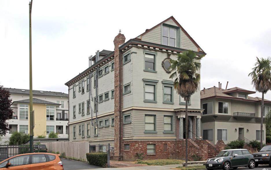 311 2nd St - Photo 1