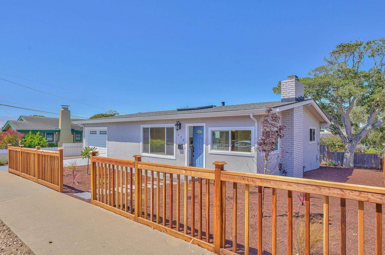 248 Pine Ave - Photo 1