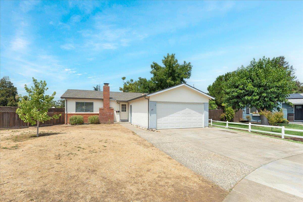 315 Sobrato Dr - Photo 1