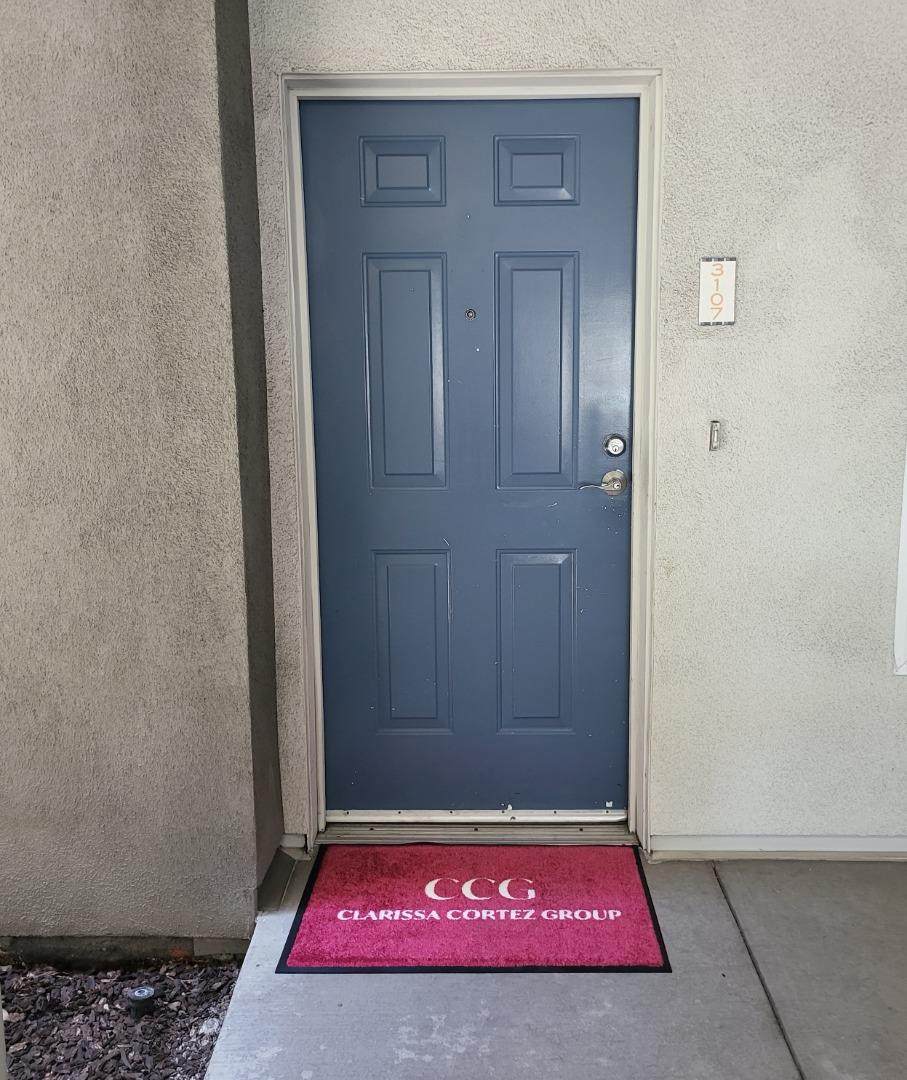 1121 40th St 3107 - Photo 1