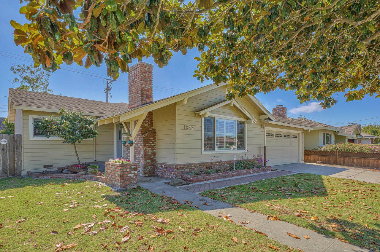 1227 Padre Dr - Photo 1