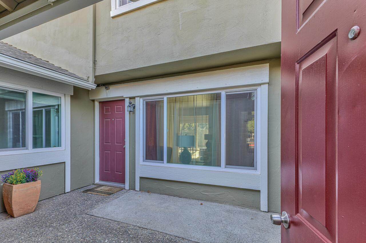 19519 Creekside Ct - Photo 1