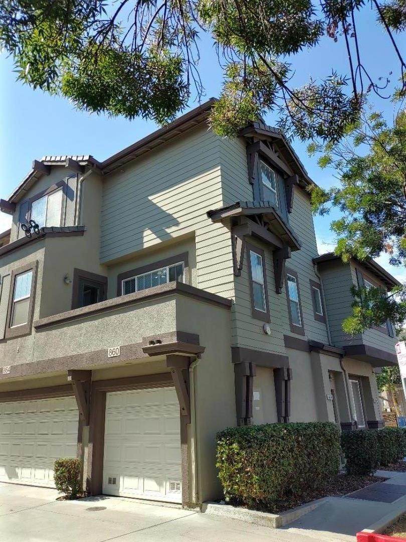 860 Towne Dr - Photo 1
