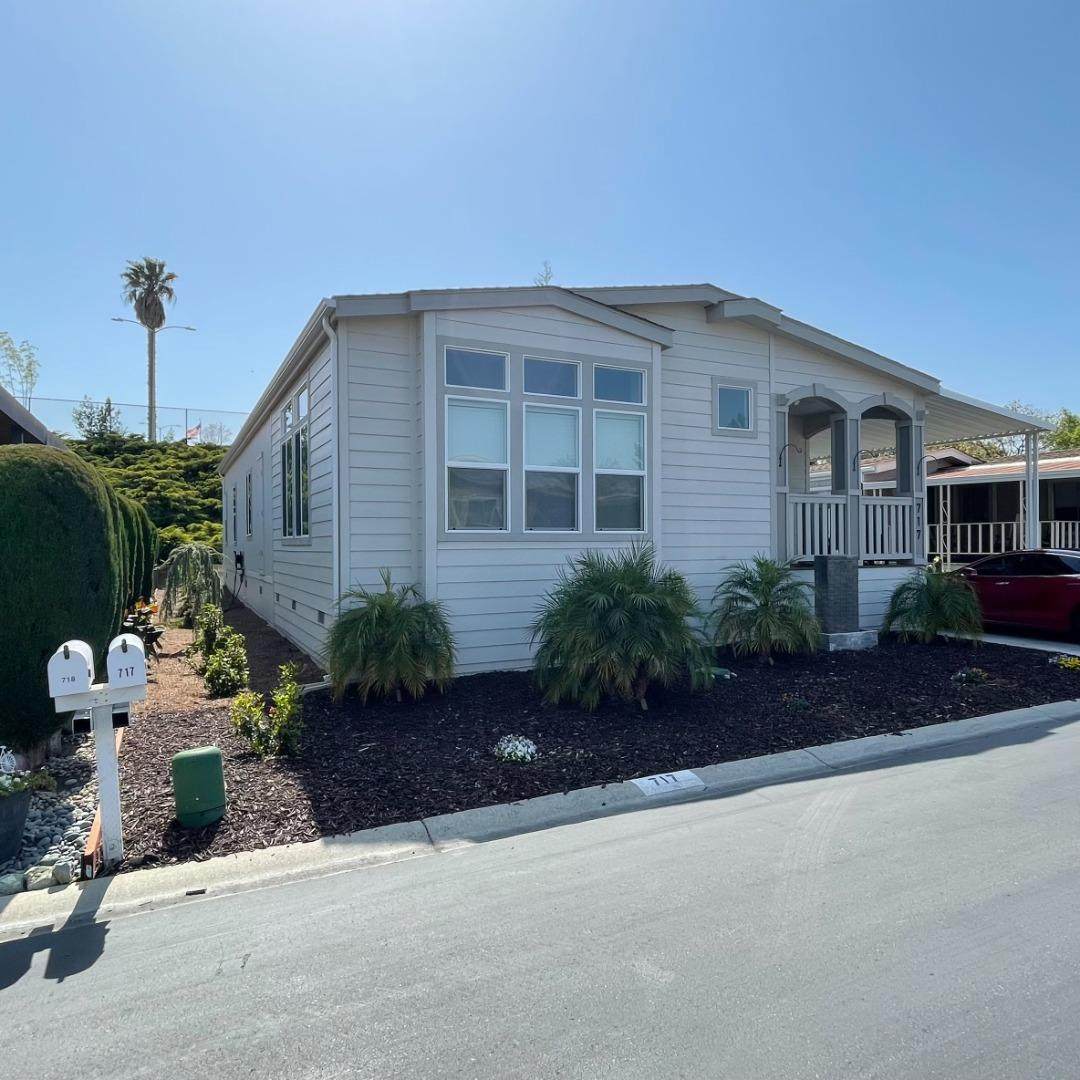 717 Mill Stream Dr 717 - Photo 1