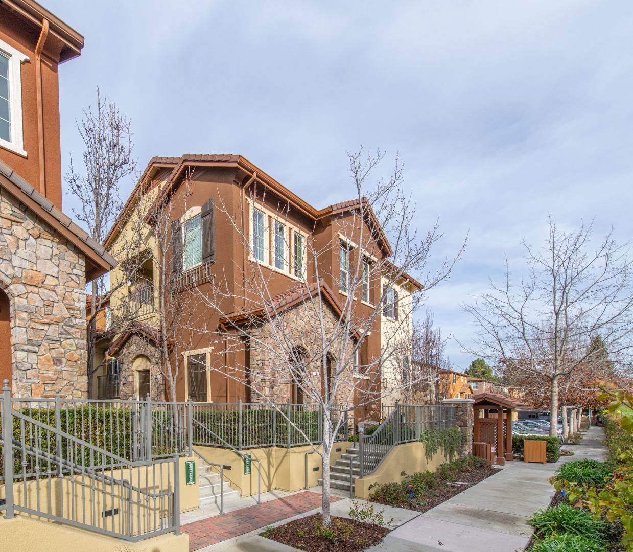 493 Tristania Ter - Photo 1