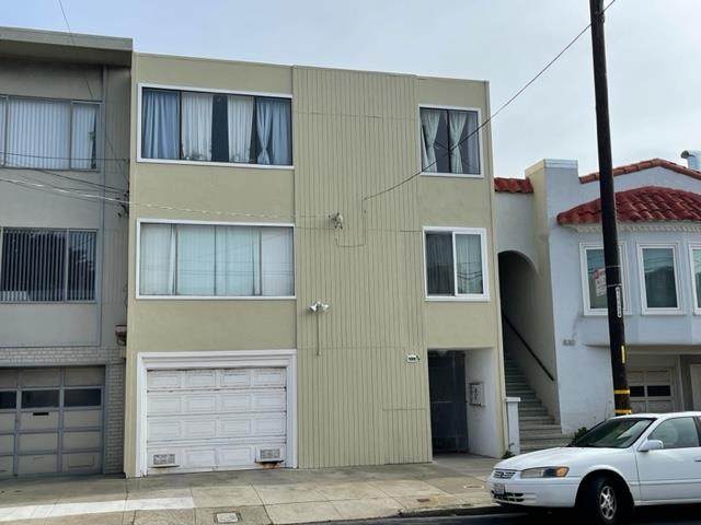 826 47th Ave - Photo 1