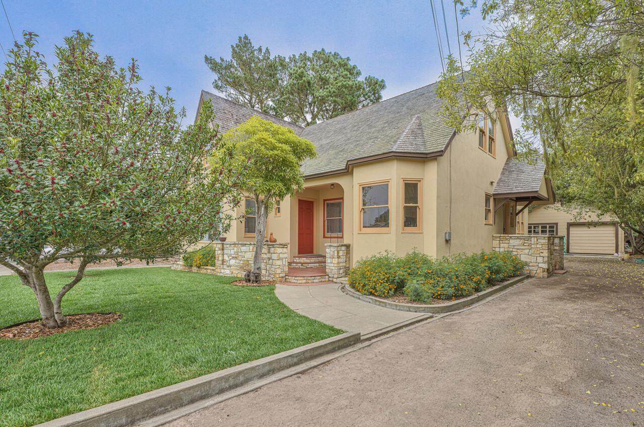 817 Congress Ave - Photo 1