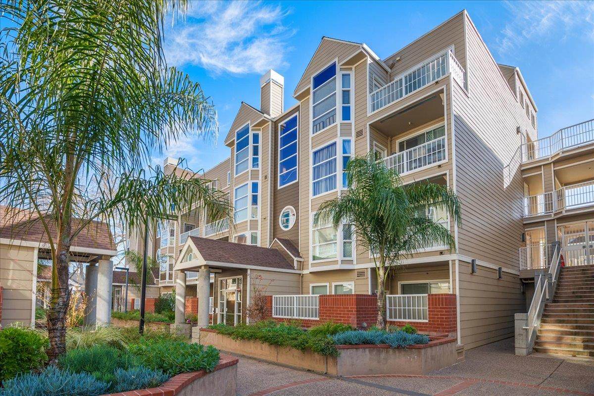 423 2nd St 138 - Photo 1