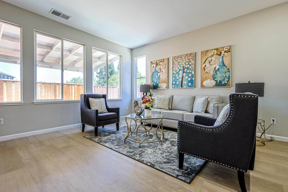 2335 Cypress Dr - Photo 1