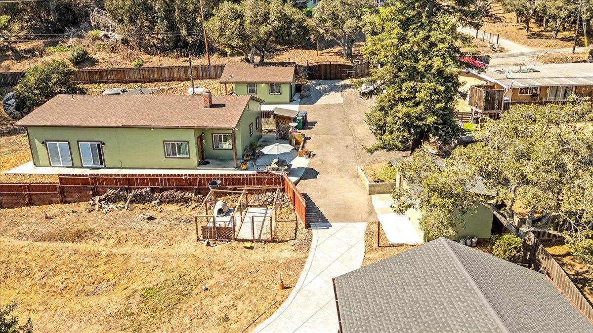 18810 Moro Rd - Photo 1