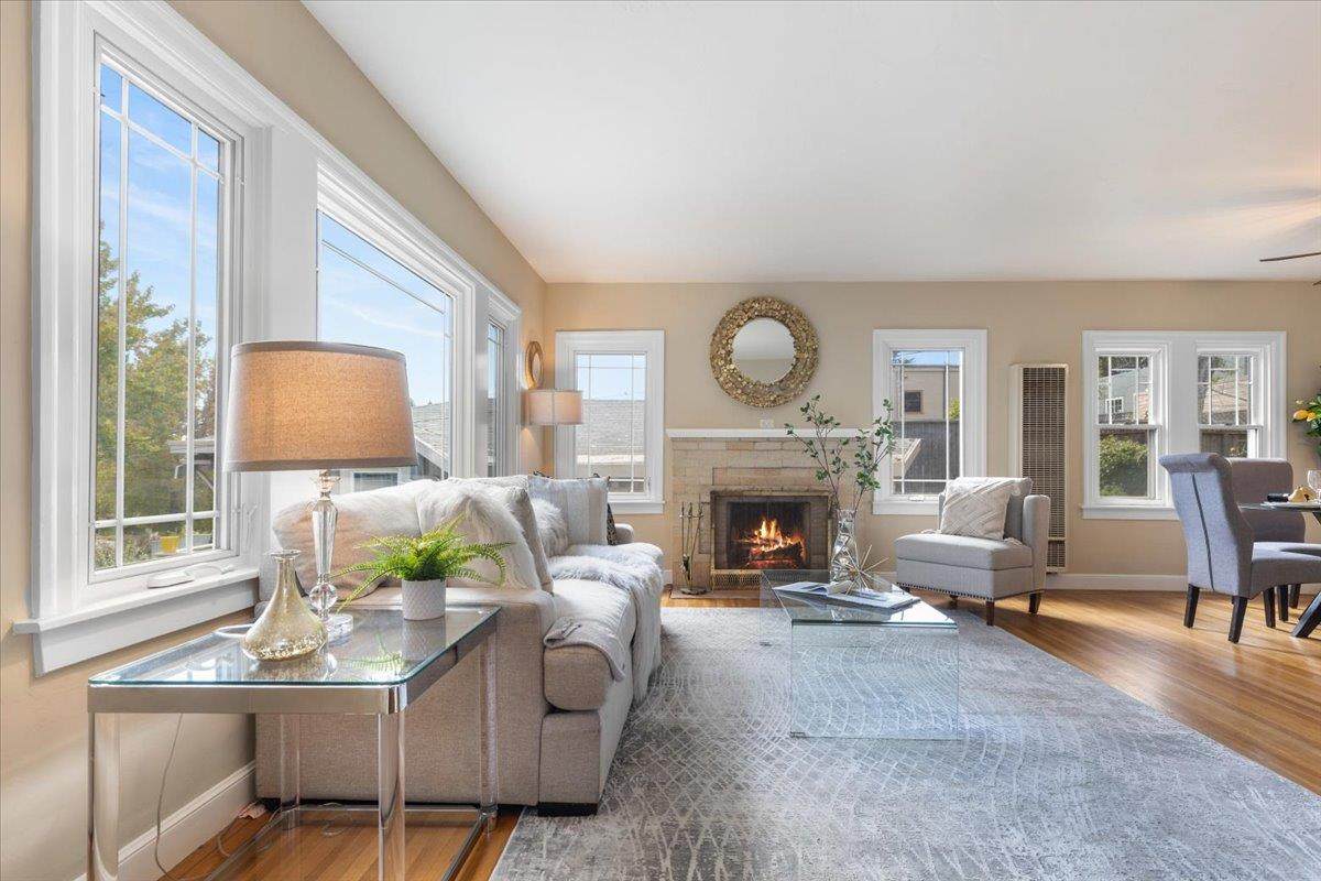 4023 Laurel Ave - Photo 1