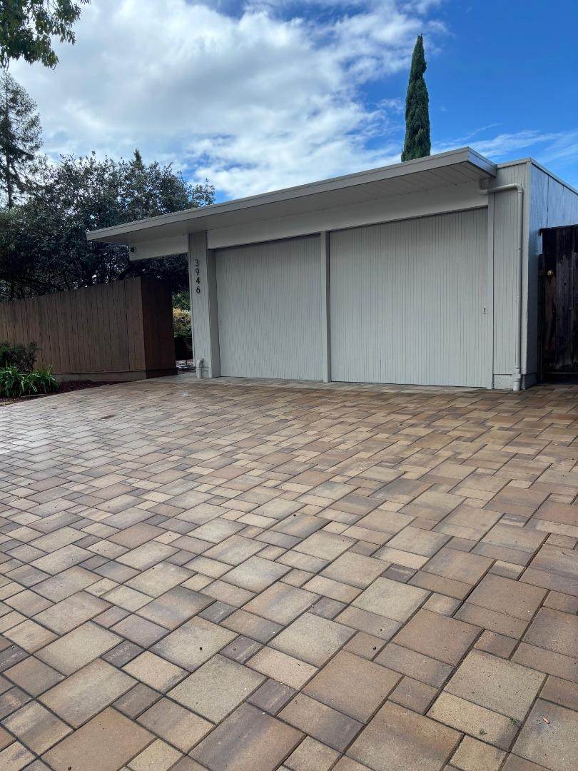3946 Louis Rd - Photo 1