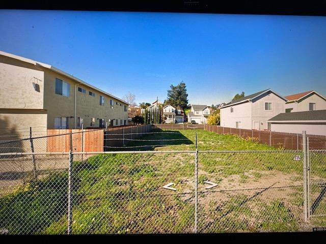 343 Rodeo Ave - Photo 1