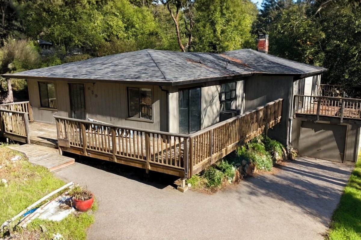 620 Pleasant Way - Photo 1